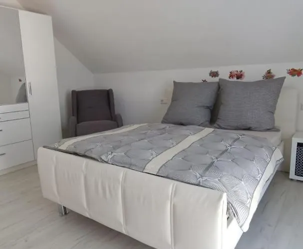 Neu! Maria Buch 公寓