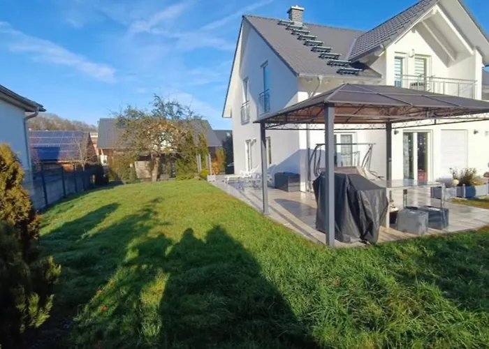 Neu! Maria Buch 公寓